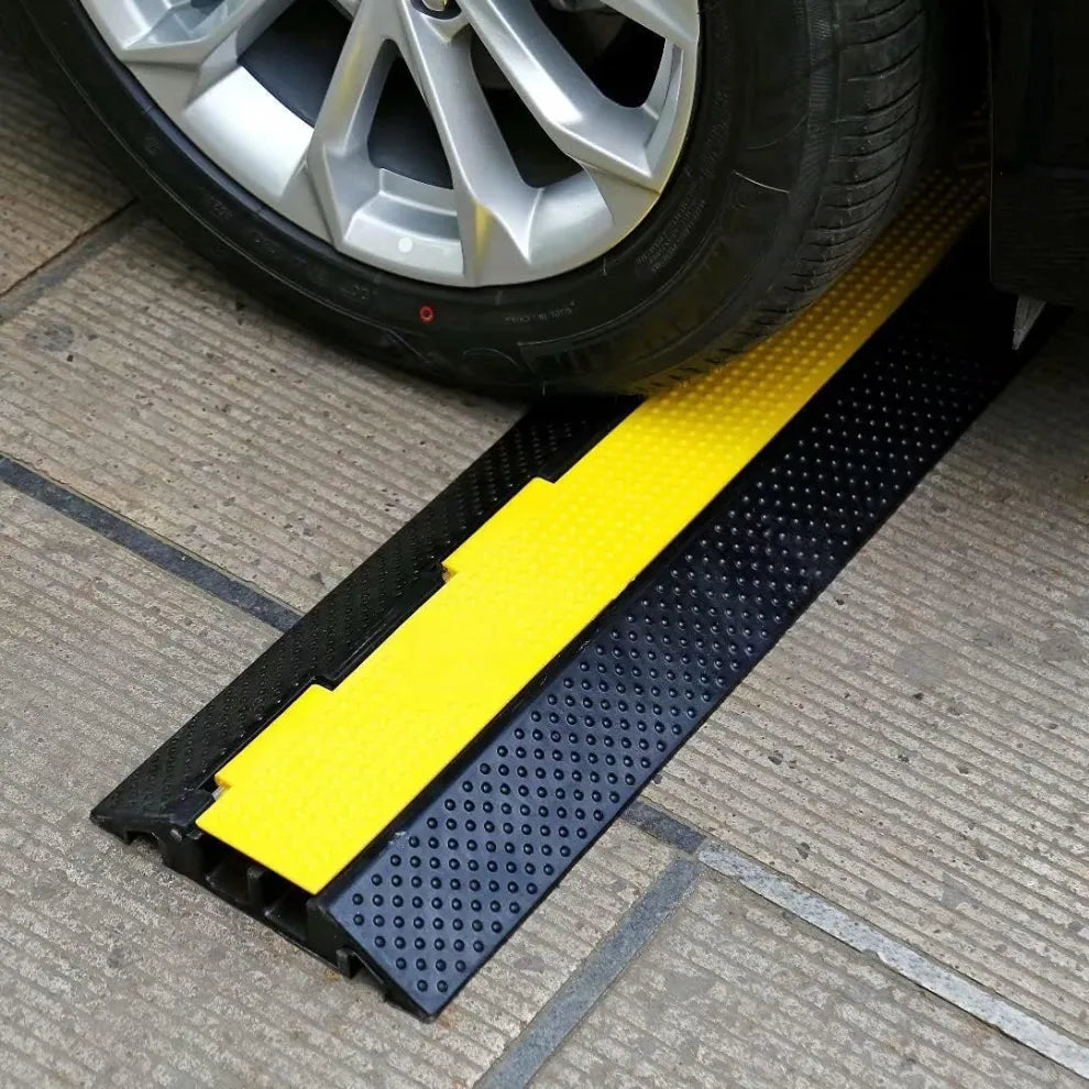 2x CHANNEL FLOOR CABLE PROTECTOR CORD COVER 11000LBS LOAD CAPACITY WITH YELLOW PLASTIC LID CABLE COVER OUTDOOR CABLE PROTECTOR FOR GARAGE, HIGHWAY, RAMP